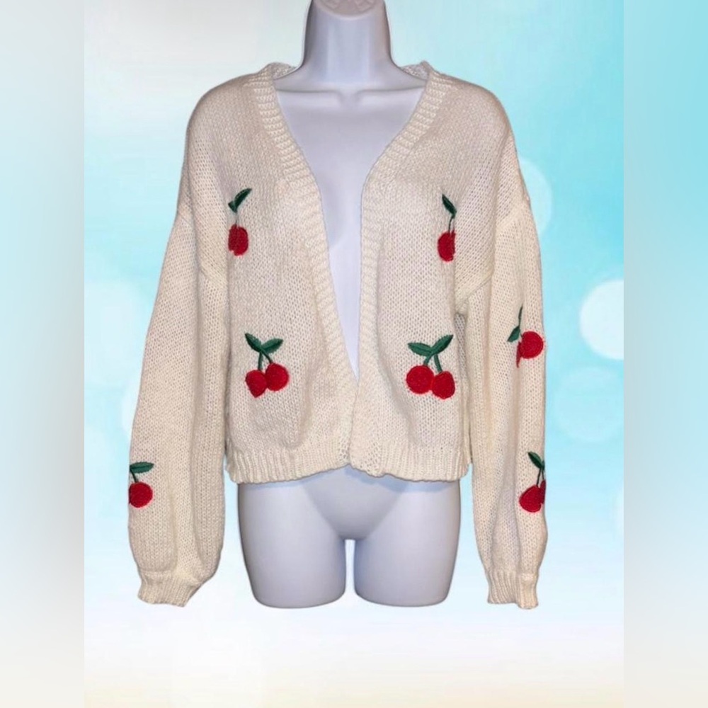 Cherry Embroidered Cream Cardigan Sweater Women’s Small Condition